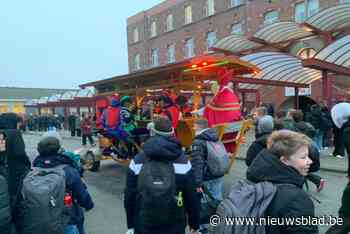Sinterklaas bezoekt school… met bierfiets