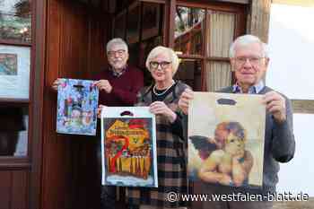 Heimatverein zeigt Plastiktüten mit Weihnachtsmotiven