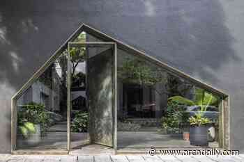 Crystal Restaurant / NH Village Architects