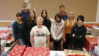 Weihnachtsgruß der Penzberger Realschüler: 100 Pakete für Kinderheim