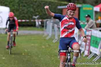 Thor De Baene (17) wint na felle strijd de juniorencross in Lichtervelde: “Ik voelde me zegezeker”