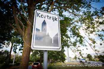 Tachtiger rijdt zich klem op sporen, trein kan op tijd remmen