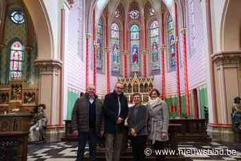 Gouverneur Cathy Berx bezoekt vernieuwde Sint-Pieterskerk