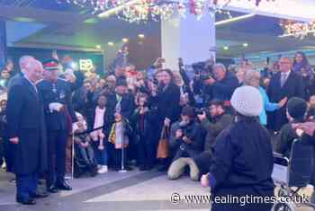 Theatre group performs for King at Ealing Broadway