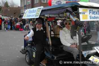 Carnaval in Eisden deelt gratis busabonnementen uit: “Aangeboden door Lydia Peeters”