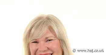 CEO leaves trust criticised over suicide review