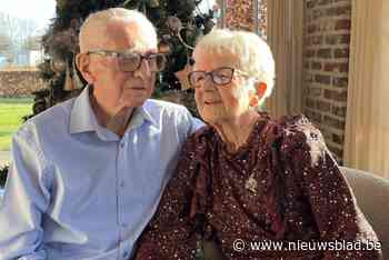 René (90) en Julia (93) zijn na zeventig jaar huwelijk nog steeds dolverliefd op elkaar: “Ze was het mooiste meisje van ze allemaal”