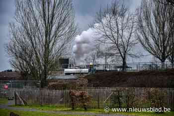Opmerkelijke witte rookpluim aan ziekenhuis van Pelt brengt kijklustigen op de been