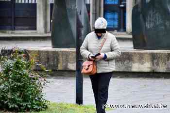 Onverbeterlijke oplichtster (63) bracht al acht jaar achter tralies door en staat nu wéér voor de rechter: “Ze parasiteert op andere mensen”