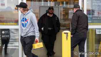 LCBO drops plans to scan customer ID's at northwestern Ontario stores after directive from finance minister