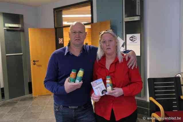 Els en Günther betaalden 5.000 euro voorschot voor huwelijksfeest maar kregen alleen… kaartjes en wat flesjes Starbucks: “Hij beloofde veel, maar dat bleken allemaal leugens”