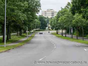 Fußgängerin in Wolfsburg von Auto übersehen – Schwer verletzt