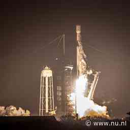 Commerciële maanlander met dag vertraging nu alsnog onderweg naar de maan