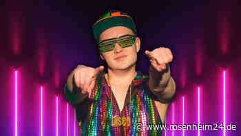 „Du schaust aus wie ein Malle-Sänger“: Wer ist „Freddy Fertig“?