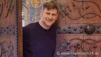 Olaf Schubert, Pufpaff und Co.: Wie Michi Altinger Stars aufs Montagsbrettl in Wasserburg lockt