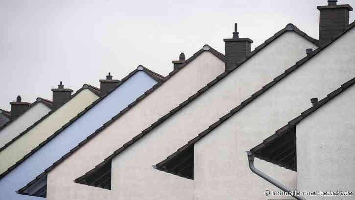 Der Traum vom Eigenheim:  Kompakte Einfamilienhäuser könnten eine Alternative sein