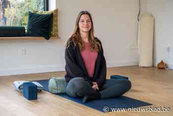 BIJ DE ZAAK. Emilie opent gloednieuwe yogastudio in Ruisbroek: “Yoga helpt je ontsnappen uit de rat race van het leven”