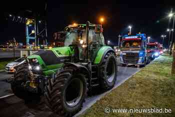 Ruim tachtig jonge boeren uit Noorderkempen bezetten kaai 730 in Antwerpse haven: “We blijven staan tot stikstofdecreet wijzigt”