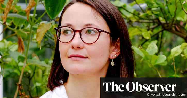 Intervals by Marianne Brooker review – a daughter’s angry and profound memorial to her mother