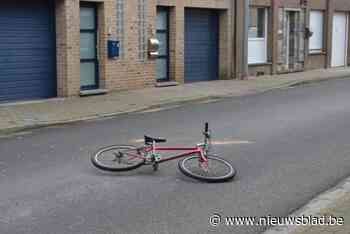 Fietser levensgevaarlijk gewond na val