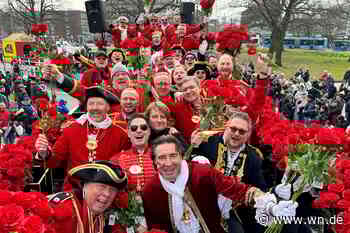Auf dem Wagen mit der KG Monasteria Principale: Im Namen der Rosen