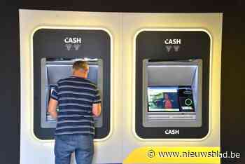 Nieuwe bankautomaat in centrum: “Bij welke bank je ook zit, iedereen kan er geld afhalen”