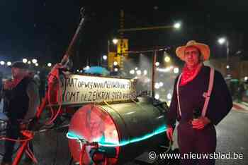 Carnaval in Opglabbeek spot met wateroverlast op N76: “Zeikton van de boer komt goed van pas”