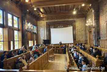 Dertig jongeren op eerste jeugdraad in Schaarbeek
