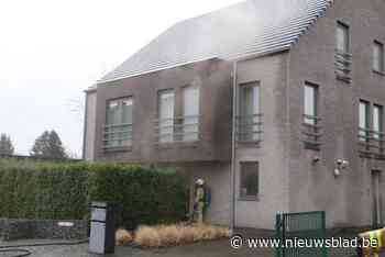 Flat onbewoonbaar na keukenbrand op gelijkvloers, twee katten komen om