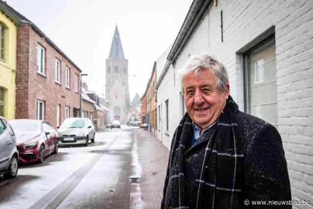 Na 30 jaar in de politiek begint burgemeester Alain De Vlieghe (69) aan zijn afscheidstournee: “Ik ben iemand die op de fiets springt en het zélf bekijkt”