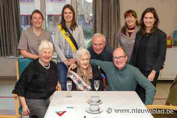 Julia viert 102de verjaardag in Ten Rozen