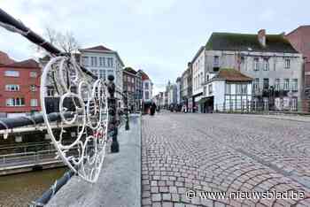 Valentijnsverlichting wordt vanaf zondag weggehaald: “Hoogstraat enkele uren afgesloten voor autoverkeer”