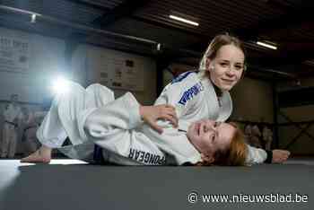 Kinrooise tweelingzusjes zijn allebei topfavoriet op BK judo: “Mijn moederhart gaat bij iedere kamp tekeer”