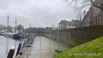 Kademuur in Vollenhove instabiel, muur tijdelijk gestut