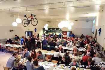 Familie quizt en kookt voor Kom op tegen Kanker: “Levensvisie van oom Leo voortzetten”