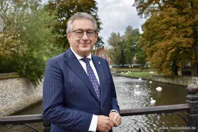 Man (25) die met mes aan woning burgemeester opduikt is dakloze met mentale problemen: “Had nooit de bedoeling om effectief aan te vallen”