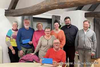 Winnaars van mooiste kerstversiering beloond