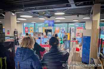 Uitverkoop in Beringse Carrefour zorgt voor fikse wachtrijen aan de kassa