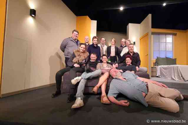 Moedige Strijders op de planken met komedie