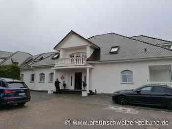 Kurioser Flohmarkt steigt in Wolfsburger Luxusvilla