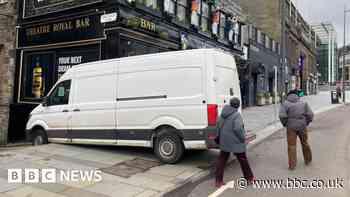 Sat nav failures send vehicles down flight of stairs
