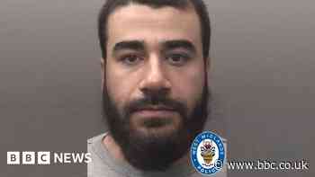 Shop thief who struck more than 500 times jailed