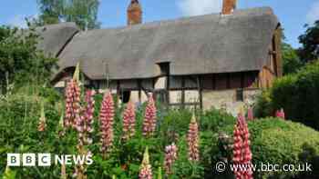 Anne Hathaway's Cottage reopens early after works