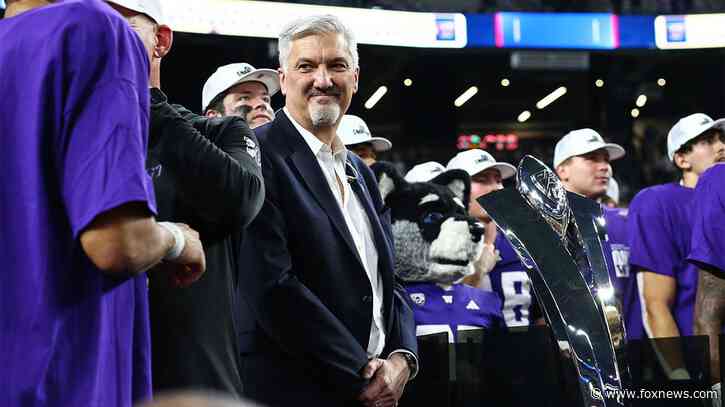 Pac-12, George Kliavkoff agree to part ways months after collapse of conference