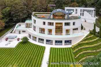 Look inside this Highgate mansion on Zoopla for £32m