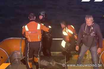 Vrijwillige reddingsdienst moet kiter van Zeebrugse muur plukken: “Was uitgeput en had koud”