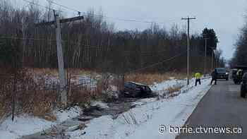Allegedly impaired driver crashes into hydro pole in Oro-Medonte