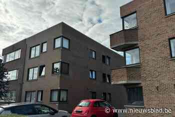 Appartement onbewoonbaar na brand: vrouw en zoon tijdig naar buiten