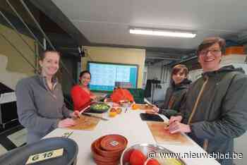 Zeventig vrijwilligers op jobbeurs van Natuurhulpcentrum: “Iedereen wil roofvogels voederen, maar er moet ook gepoetst worden”