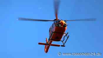 Unfall bei Egmating: Rennradfahrer (65) wird von Hubschrauber in Klinik gebracht